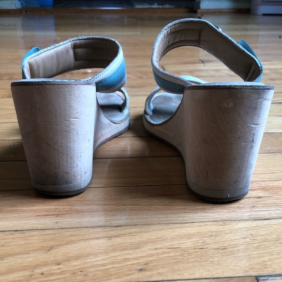 Coach powder blue buckle wedge - Picture 4 of 6